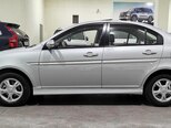Hyundai Accent-13
