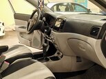 Hyundai Accent-16