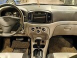 Hyundai Accent-14