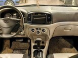 Hyundai Accent-15