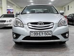 Hyundai Accent-12