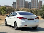 Hyundai Elantra-6
