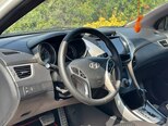 Hyundai Elantra-12