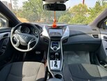 Hyundai Elantra-11