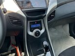 Hyundai Elantra-13