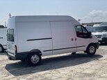 Ford Transit-15