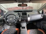 Toyota Prius-5