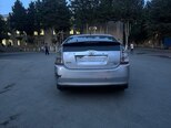 Toyota Prius-12