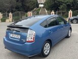 Toyota Prius-8