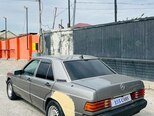 Mercedes 190-4