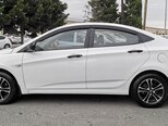 Hyundai Accent-4