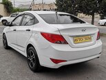 Hyundai Accent-9