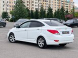 Hyundai Accent-2