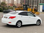 Hyundai Accent-6