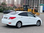 Hyundai Accent-7