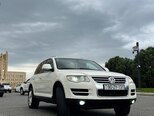 Volkswagen Touareg-2