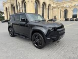 Land Rover Defender-7