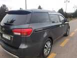 Kia Carnival-2