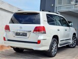 Toyota Land Cruiser-10