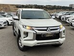 Mitsubishi L200-1