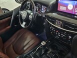 Lexus LX 570-17