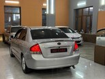 Kia Cerato-5