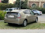 Toyota Prius-4