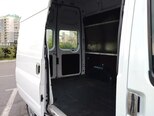 Ford Transit-17