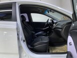 Hyundai Accent-17