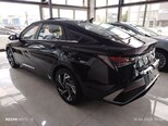 Hyundai Elantra-6