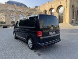 Volkswagen Multivan-8