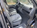 Volkswagen Multivan-12