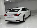 Lexus ES 300h-6