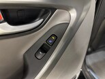 Hyundai Elantra-11