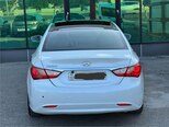 Hyundai Sonata-12