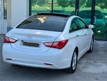 Hyundai Sonata-13