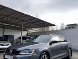 Volkswagen Jetta-1