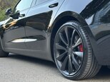 Tesla Model 3-8