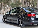 Volkswagen Jetta-11