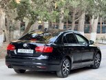 Volkswagen Jetta-9