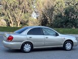 Nissan Sunny-5