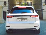 Porsche Cayenne-11