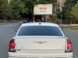 Chrysler 300C-2