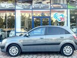 Kia Rio-11