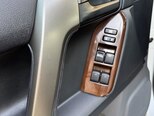 Toyota Land Cruiser Prado-10