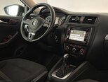 Volkswagen Jetta-15