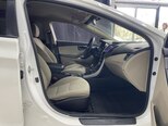 Hyundai Elantra-4