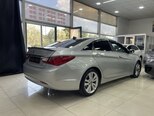 Hyundai Sonata-13