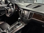 Porsche Macan Turbo-10