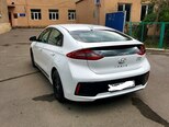 Hyundai IONIQ-18